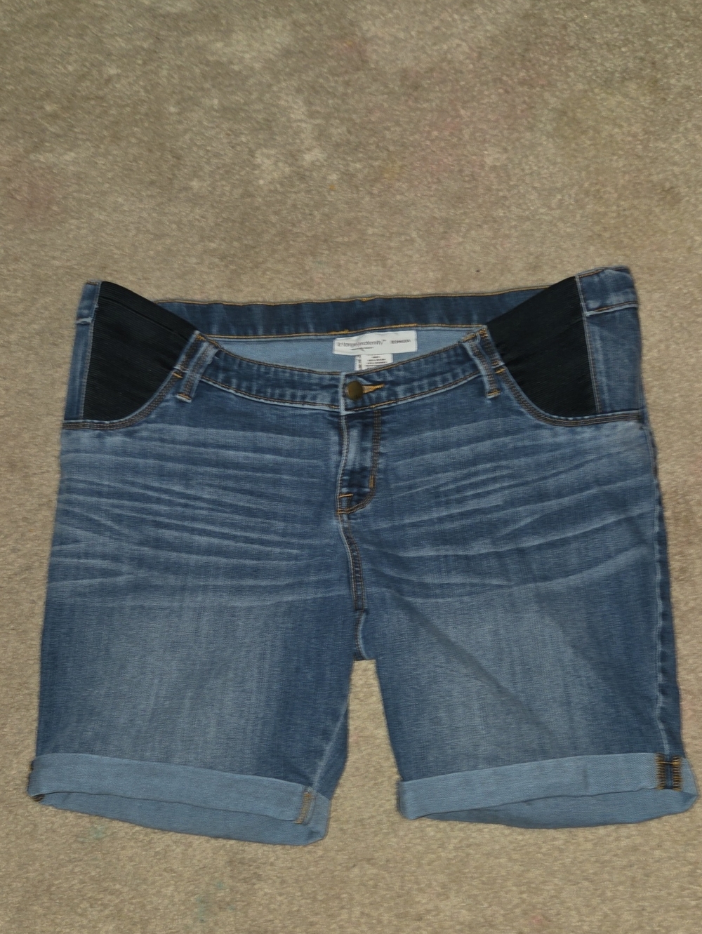 Liz Lang Women’s Blue Denim Maternity Shorts